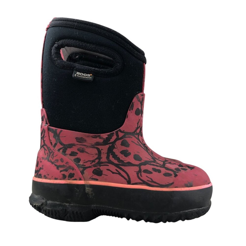 Bogs Infants Size 7 Classic Skulls Red Black Closed Toe PullOn Winter Boots FAIR